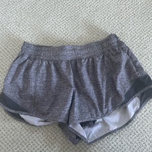 lululemon size 8 low rise hotty hot 2.5